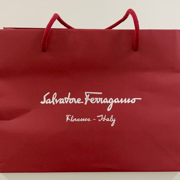 Ferragamo Vara Wallet on Chain - Picture 13 of 13